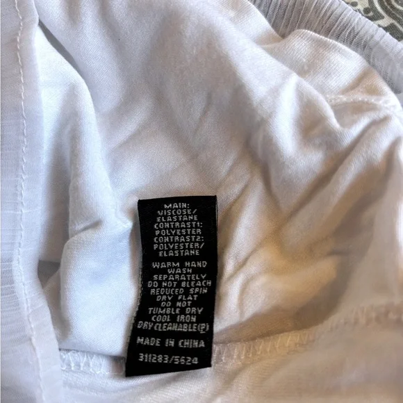 Stella Chic White Tank Top with Satin Floral Details Size 10 - Picture 5 of 5